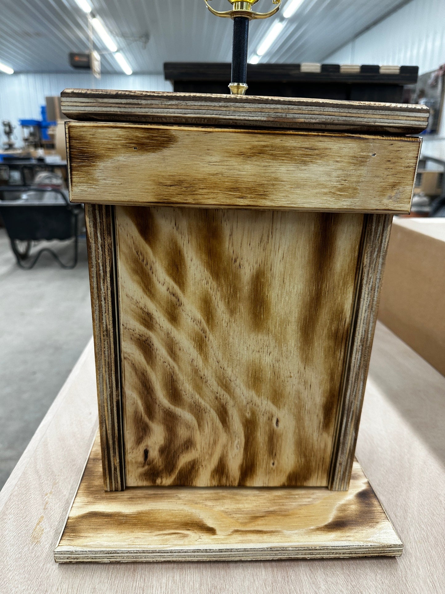 Concealment lamp