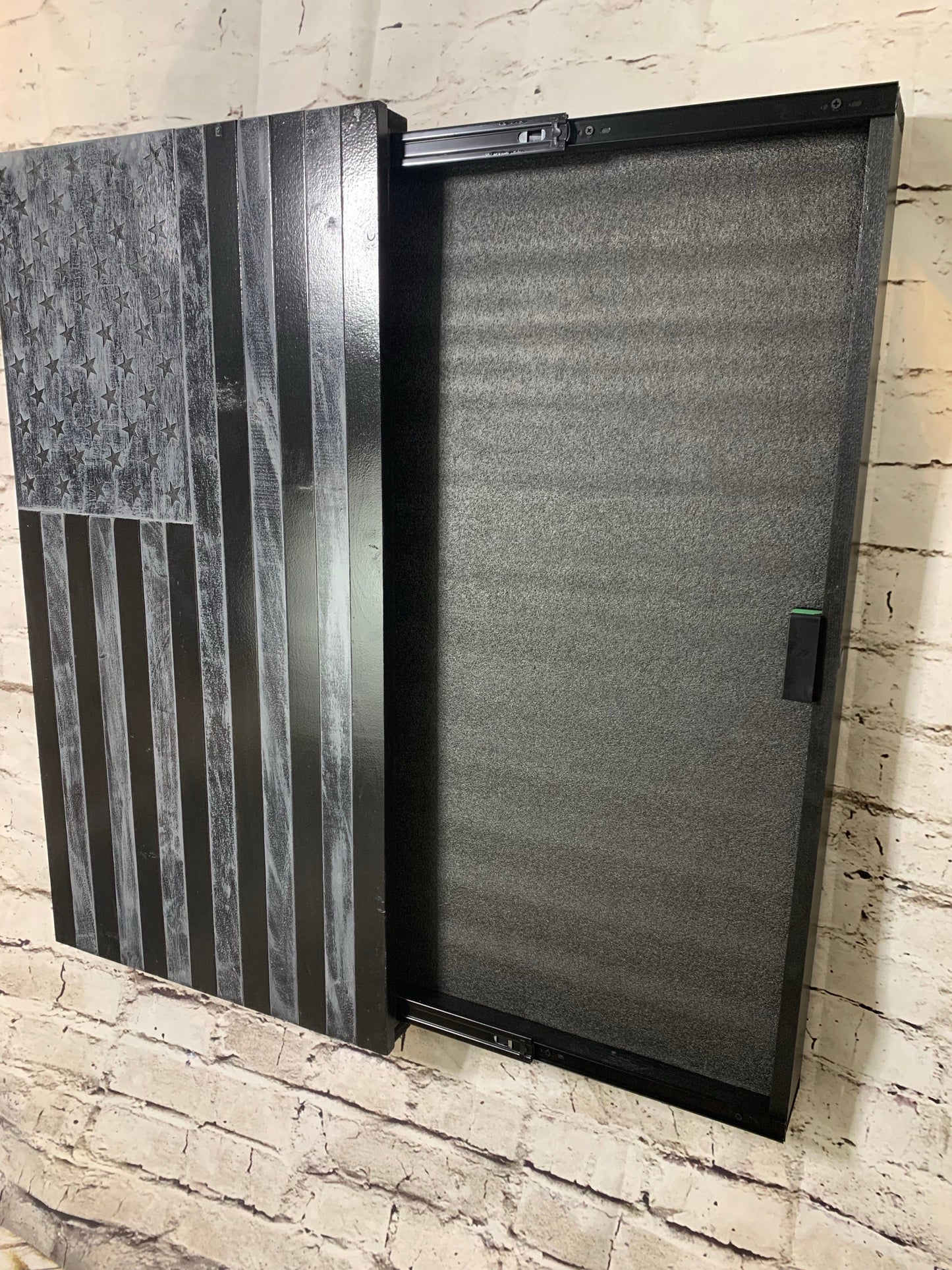Smoke Vertical flag - ProtectYOURshelves