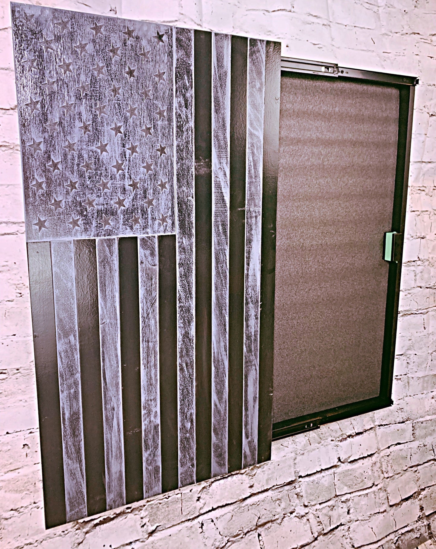 Smoke Vertical flag - ProtectYOURshelves