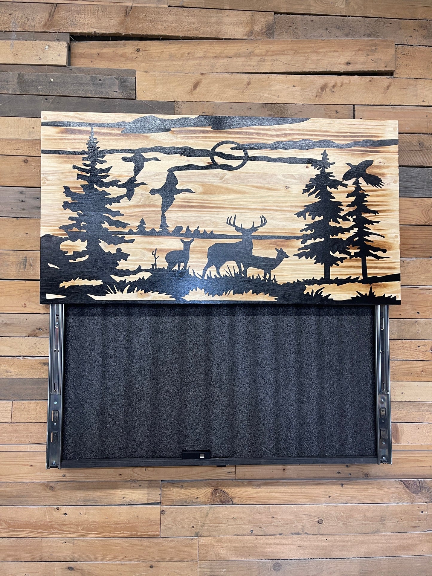 Deer Creek Wall Mount