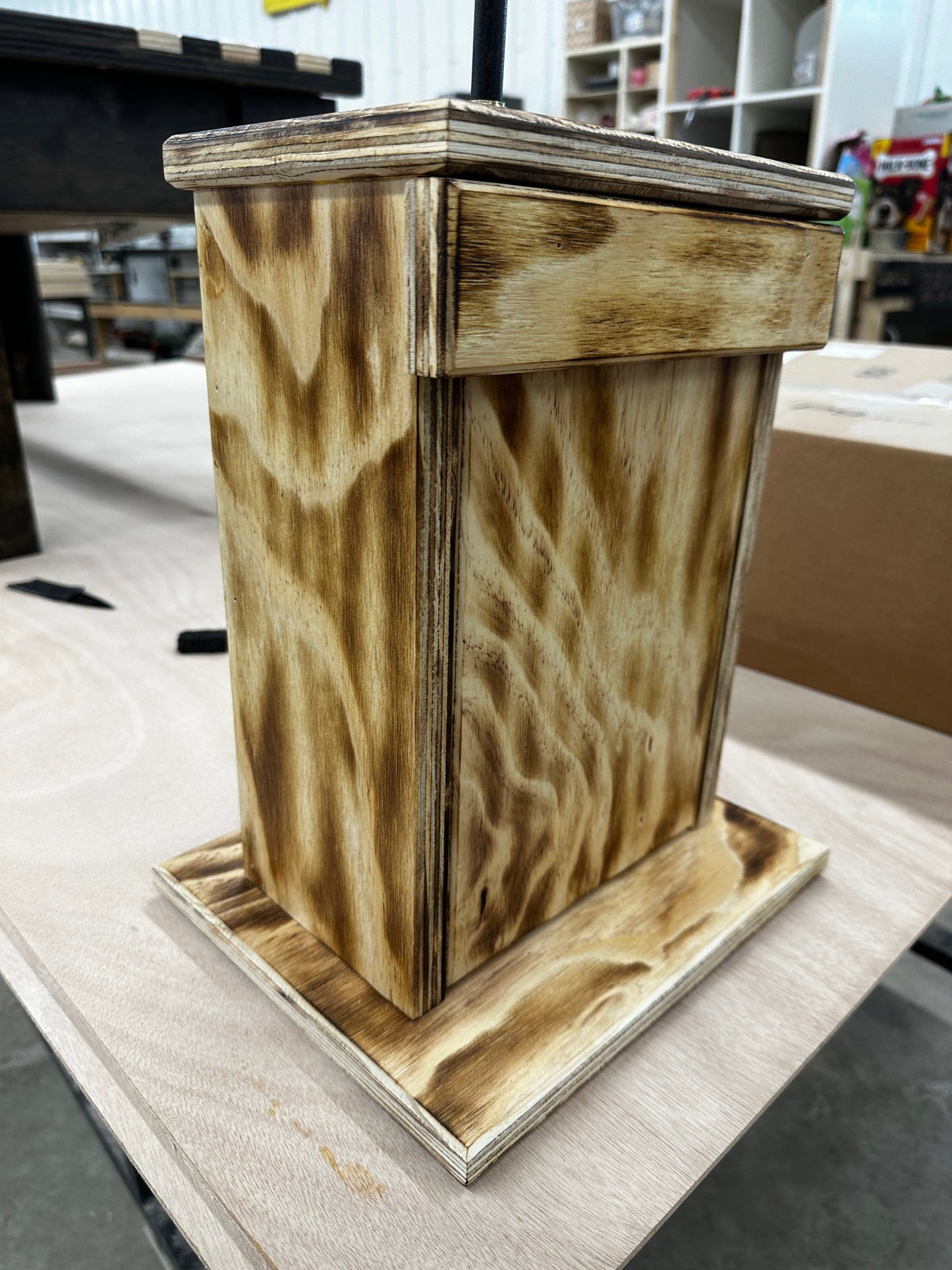 Concealment lamp