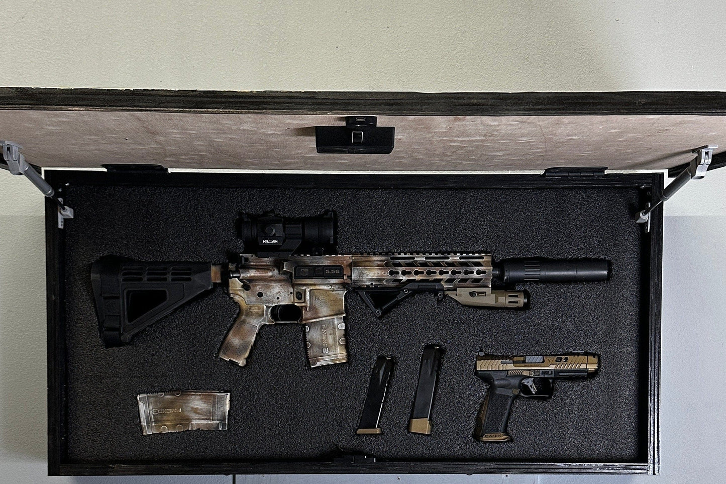 Medium Biometric Flip Up