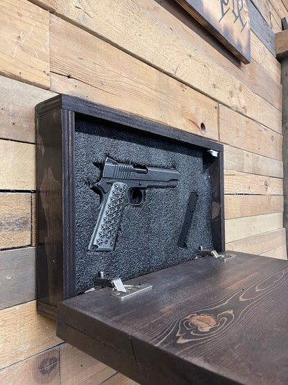Mountain hidden gun decor